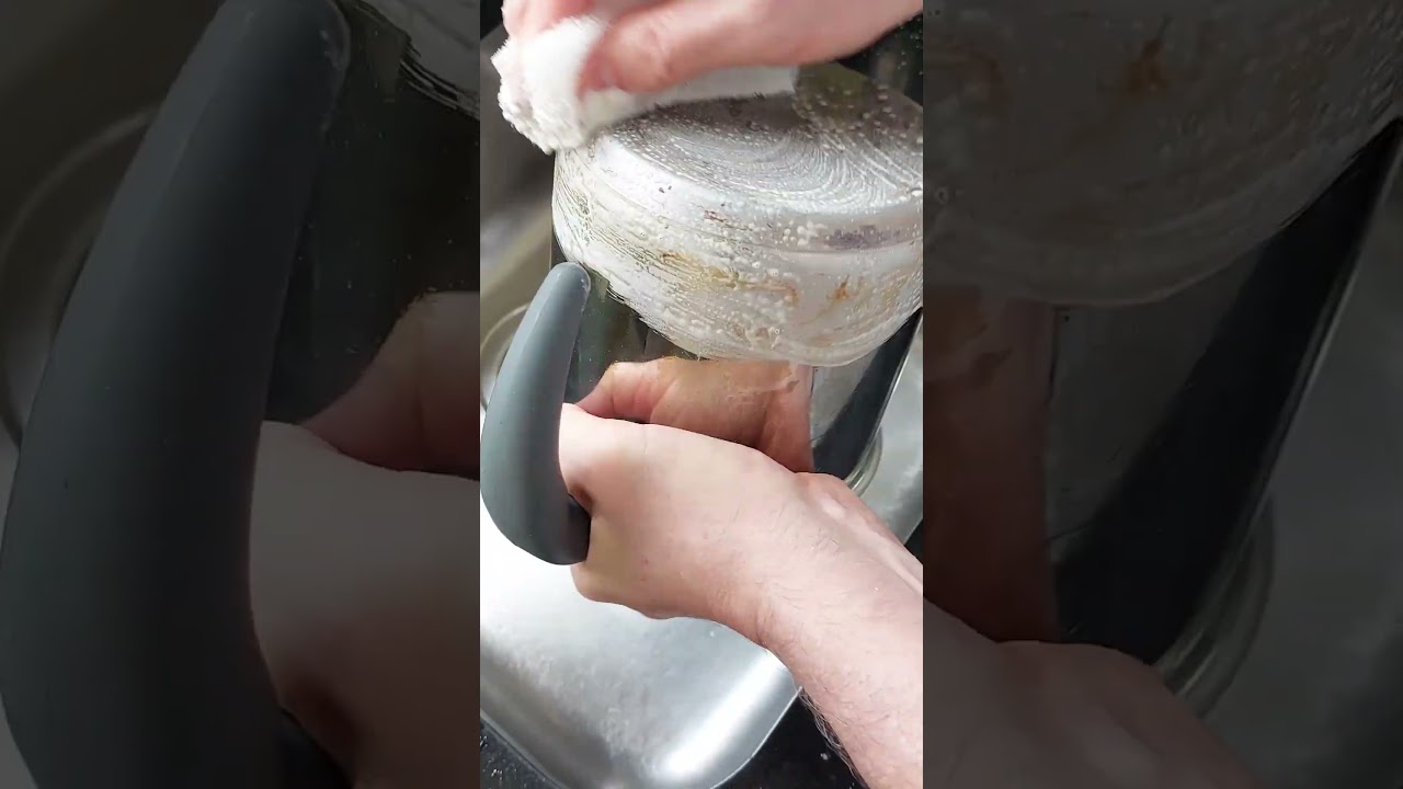 C&oacute;mo limpiar con piedra blanca #shorts | LEROY MERLIN