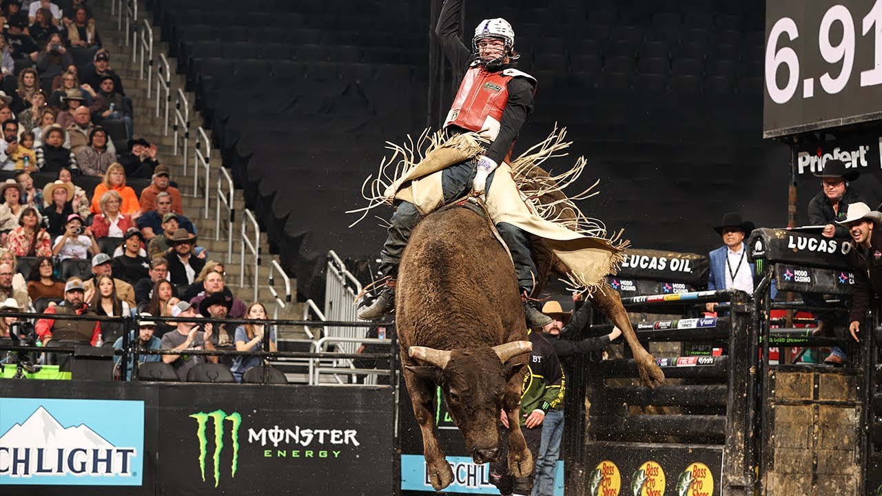 Hudson Bolton rides Ghostship Warrior for 89.50 Points | PBR UTB Highlight