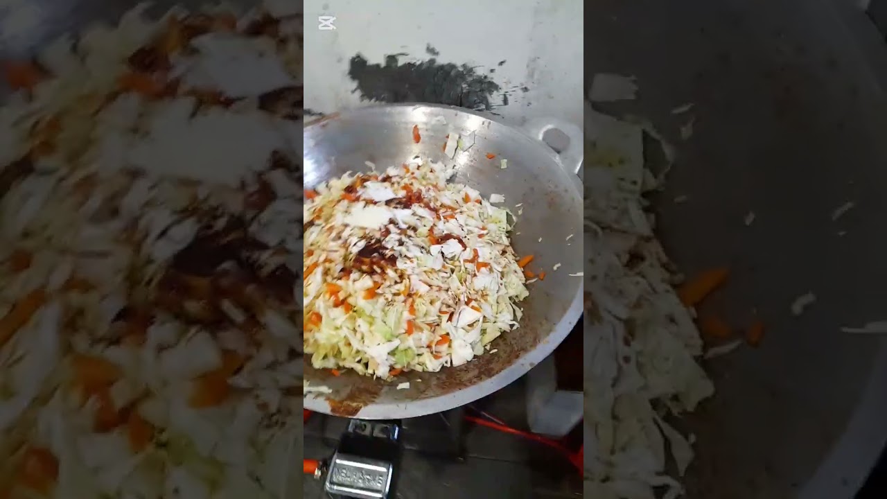 ခေါက်ဆွဲ ကြော့်သုတ် ကြက်သား