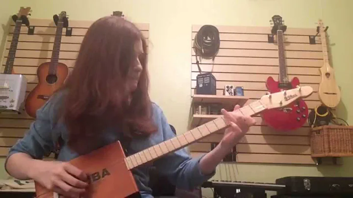 The Beatles, Blackbird (Cover on Cigar Box Guitar)...