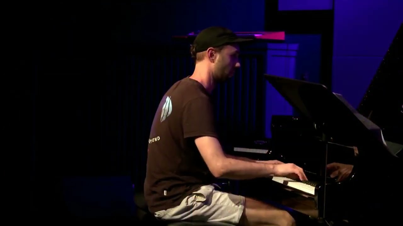 Lizz Anne - Jonas Menz