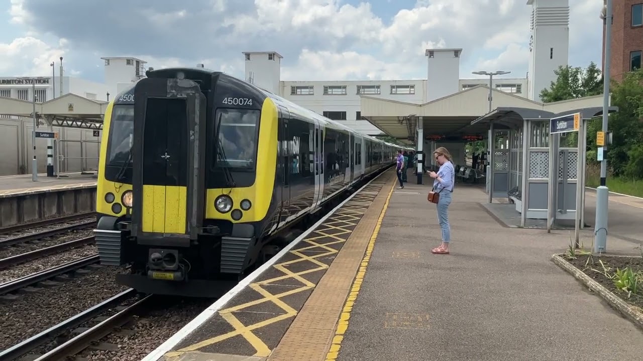 Trains at Surbiton | SWML | 20/05/23