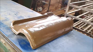 Como são feitas as telhas de cerâmica?