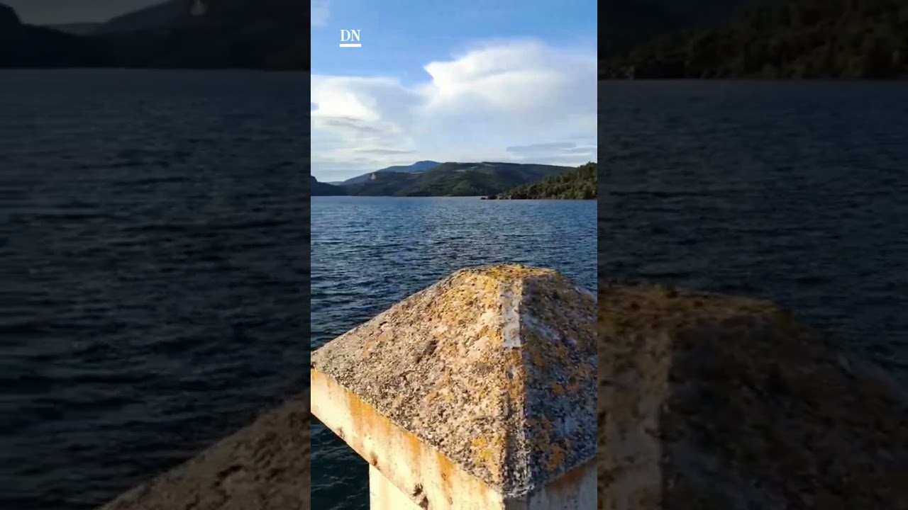 El AYUNTAMIENTO de AOIZ pide "CALMA" a sus vecinos TRAS LLENARSE el EMBALSE de Itoiz (100,8 %)