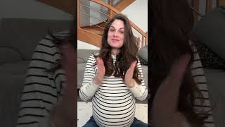 Le signe livre en LSF (Langue des Signes Française) - Plus de signes sur www.lyla-signes.fr