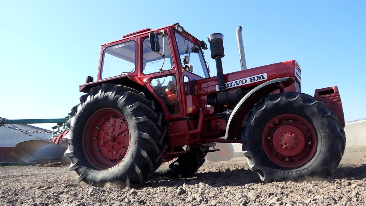 Volvo BM 814 Turbo in the field ploughing w/ 4-Furrow Plough | Danish Agriculture