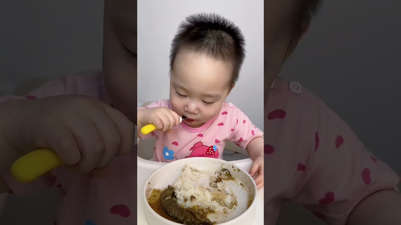 💭哈哈媽媽今天給我吃的是什麼呀🤭🤭#寶寶吃飯 寶寶吃飯 #小吃貨的日常 