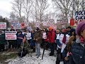 Что делать с мусором? Жители пригородов продолжают борьбу против мусорного полигона.