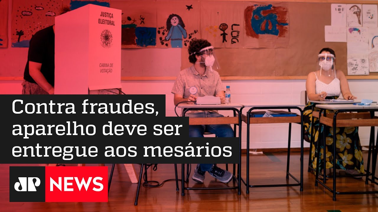 TSE proíbe uso de celular em cabine de votação na hora do voto TSE proíbe uso de celular em cabine de votação na hora do voto