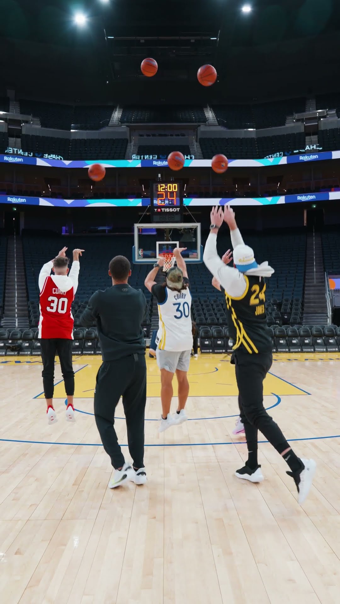 Which shot went in? ?‍? #StephCurry