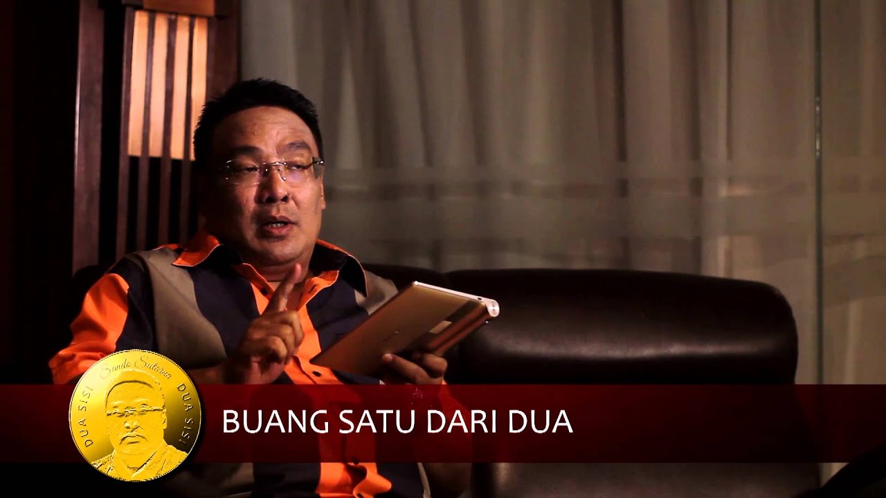 Dua Sisi Sando Sutarna