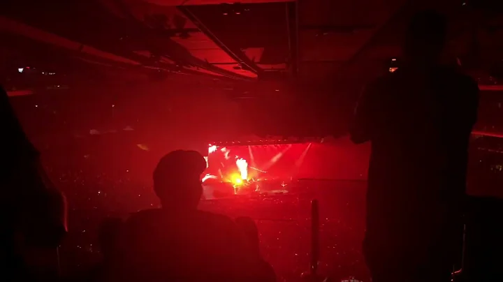 Rage against the machine calm like a bomb/sleep now in the fire/etc. at Madison square garden