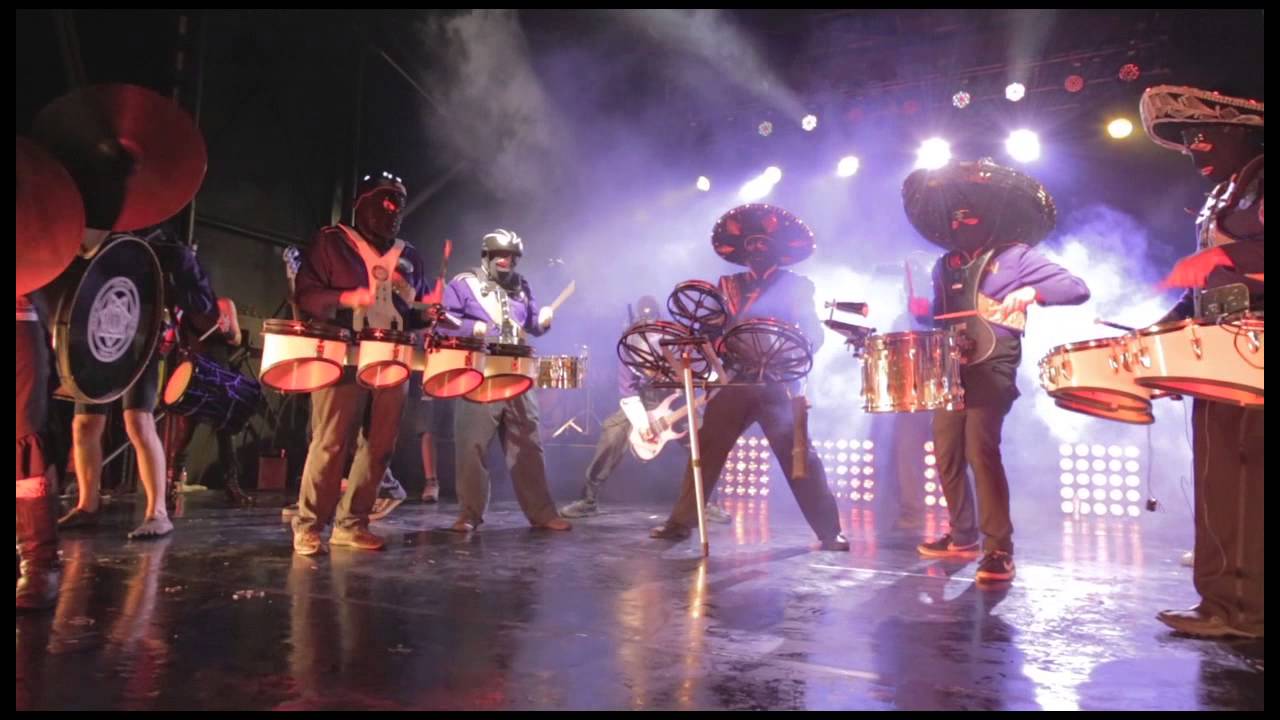 Watch David Byrne & St. Vincent close the show with itchy-O; Orange Devil 7.13.13 on YouTube Watch David Byrne & St. Vincent close the show with itchy-O; Orange Devil 7.13.13 on YouTube