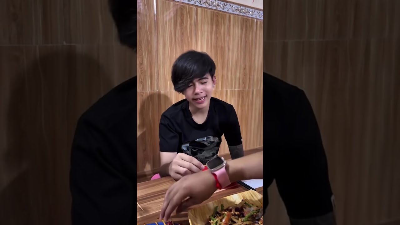 អាជិញវៃតួស្ទាវនៅកន្លែងញ៊ាំអី🥺🥺