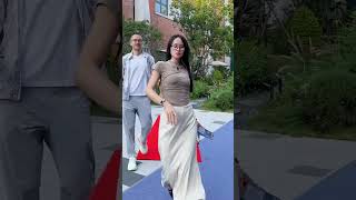 Shining Star Surprise: Celebrity's Unexpected Chengdu Appearance