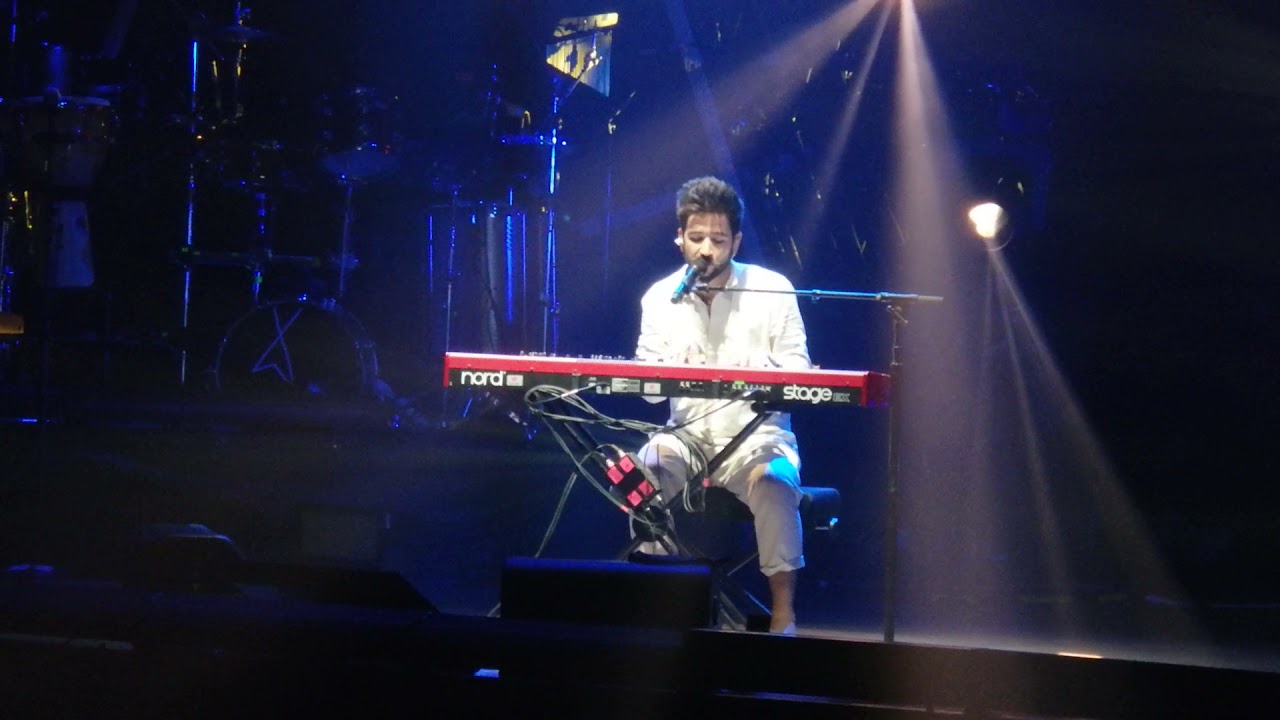 27.09.2021 Barcelona - Camilo, Manos de tijera