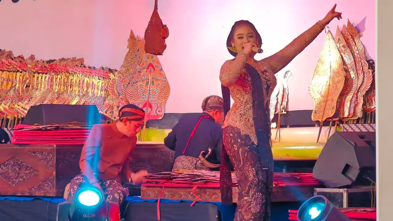 Sinarengan Niken Salindry bersama Campursari Kusuma Wardani Ki Eko Prisdianto