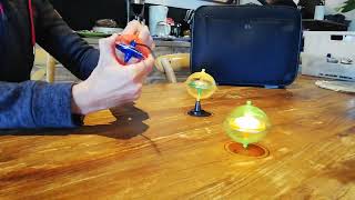 Toupie Lumineuse OVNI – Gyroscope Clignotant Avec Musique – LED Colorées – Dès 3 Ans – Cadeau Sensoriel Autisme