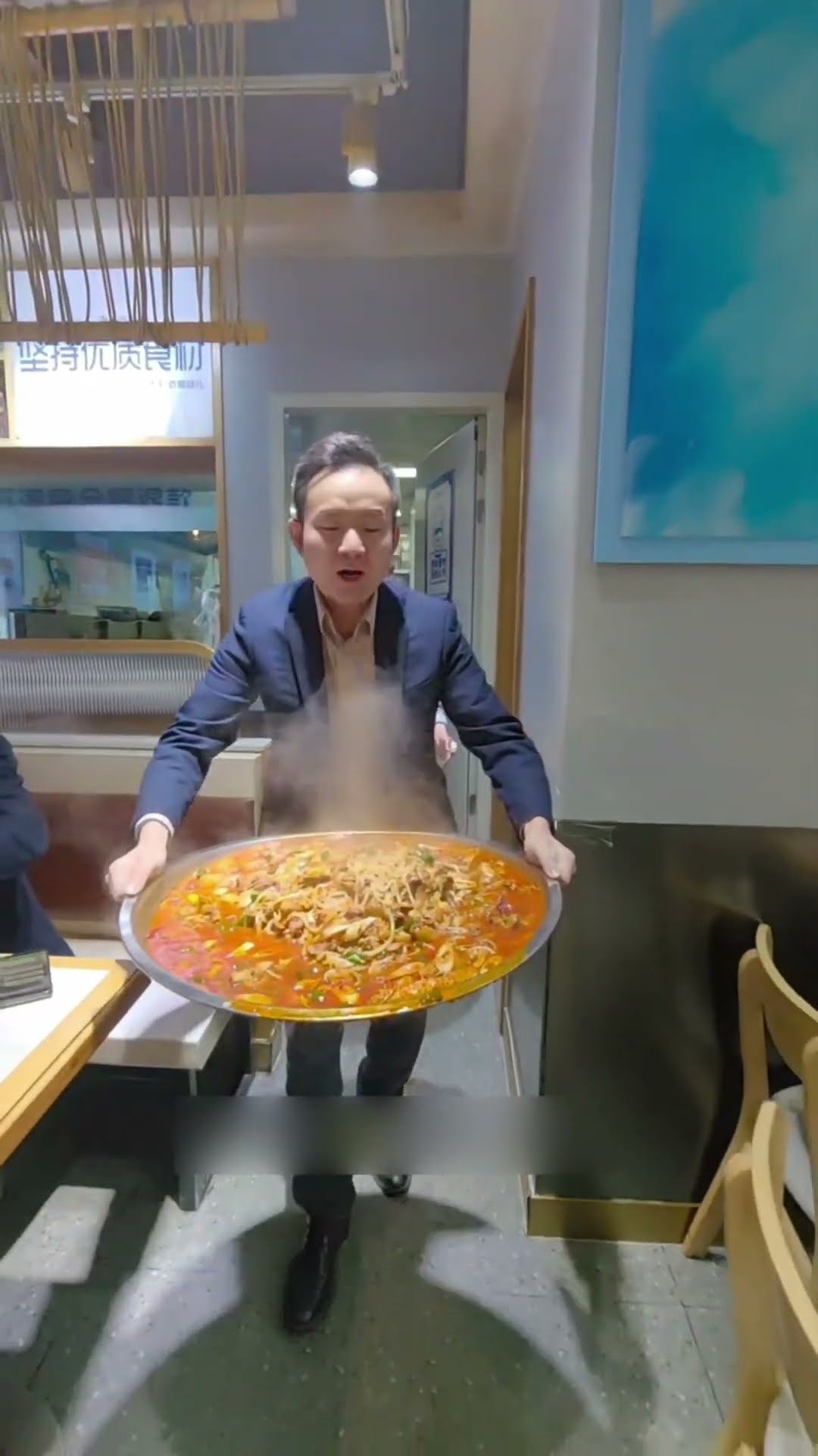 waiter dropped the food on the way #shortsvideo