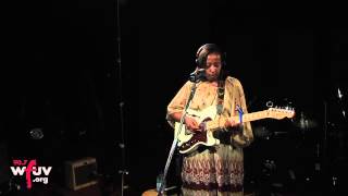 Cold Specks - &quot;The Mark&quot; (Live at WFUV)