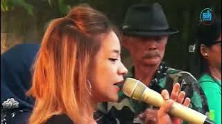 Siapa kau - Icha Cosma ft Diah Sartika (SK Group)