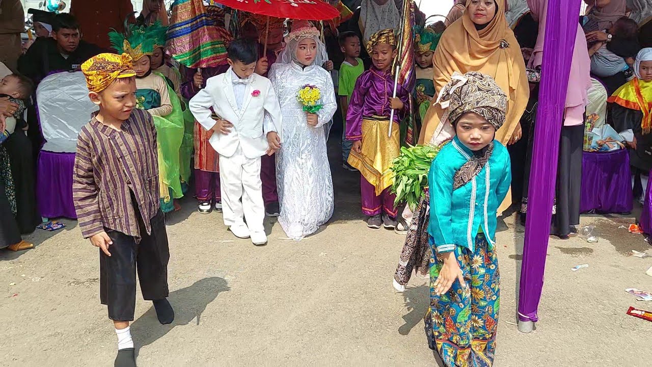Tari Adat Pengantin (Adat Sunda) | WISUDA RA AL-BARKAH PARUNGPANJANG TAHUN 2023