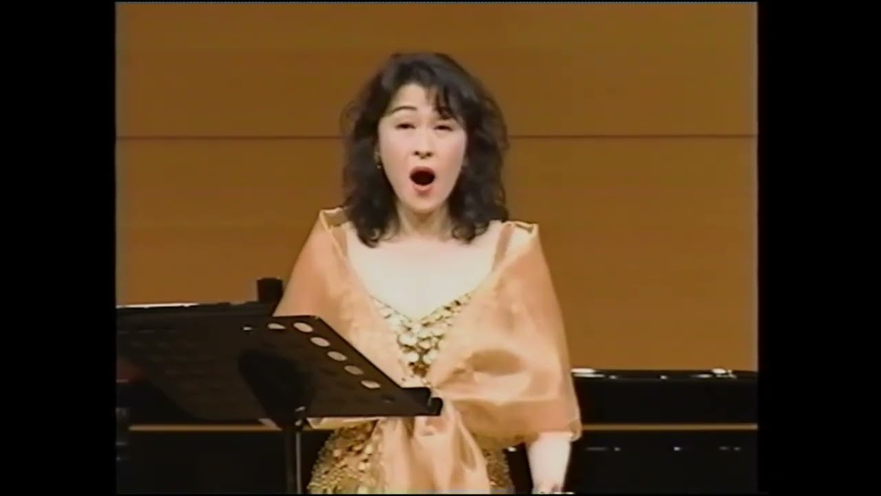 サハリン島先住民の三つの揺籃歌(1949) 作曲：伊福部 昭 Soprano：弓田