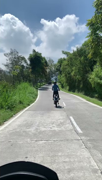 aksi motor jumping jatuh.