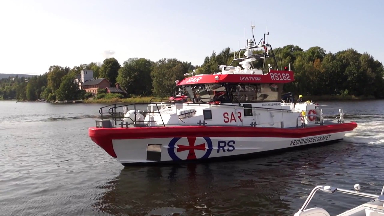 Redningsskøyte på grunn