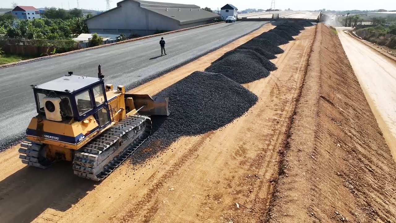 Innovation Technique Bulldozer Pushing Leveling Mix Stone For Surface ...