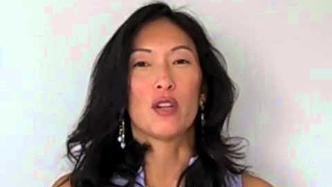 Build a Breakthrough Brand:  How to Differentiate (by Denise Lee Yohn)