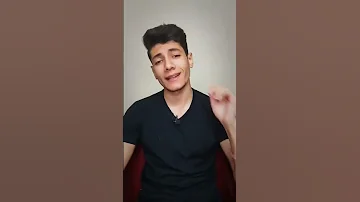 كيف تعرف أن البنت معجبه بك من لغة جسدها 