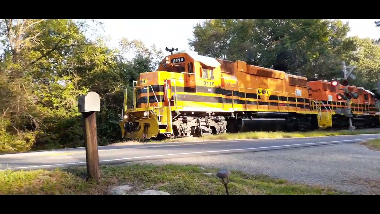 C&A 2116 with short consist - YouTube