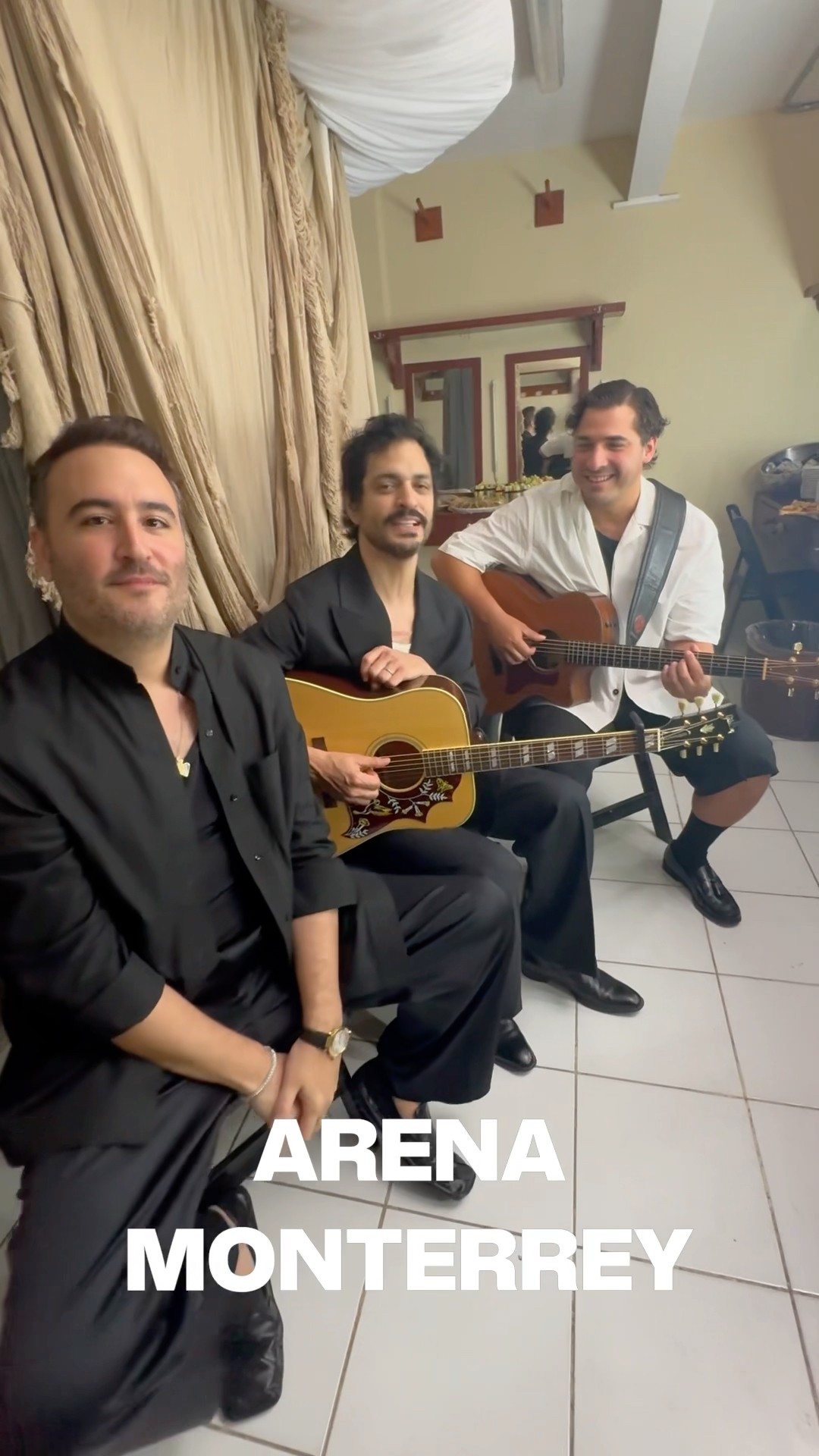 Regios!!! Cáiganle al #PanoramaTour. Nos vemos en la Arena Monterrey este 30 de nov ??? #musica