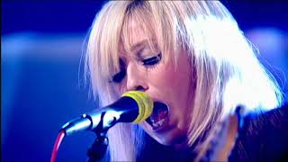 The Ting Tings - Shut Up And Let Me Go (live @ Sunday Night Project, 2008)