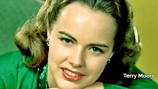 Terry Moore Goes Bare Pictures Don t Lie Take a look