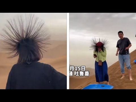 Дыбом Волосы Внезапно Встали У Туристов В Китайской Пустыне