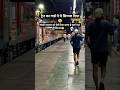 train guard showing green signal to 12980 jaipur bandra terminus superfast loco pilot 😯#shorts