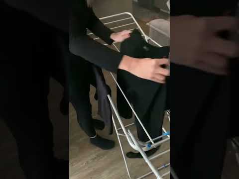 Vídeo: 3 maneiras de lavar uma jaqueta de soprador