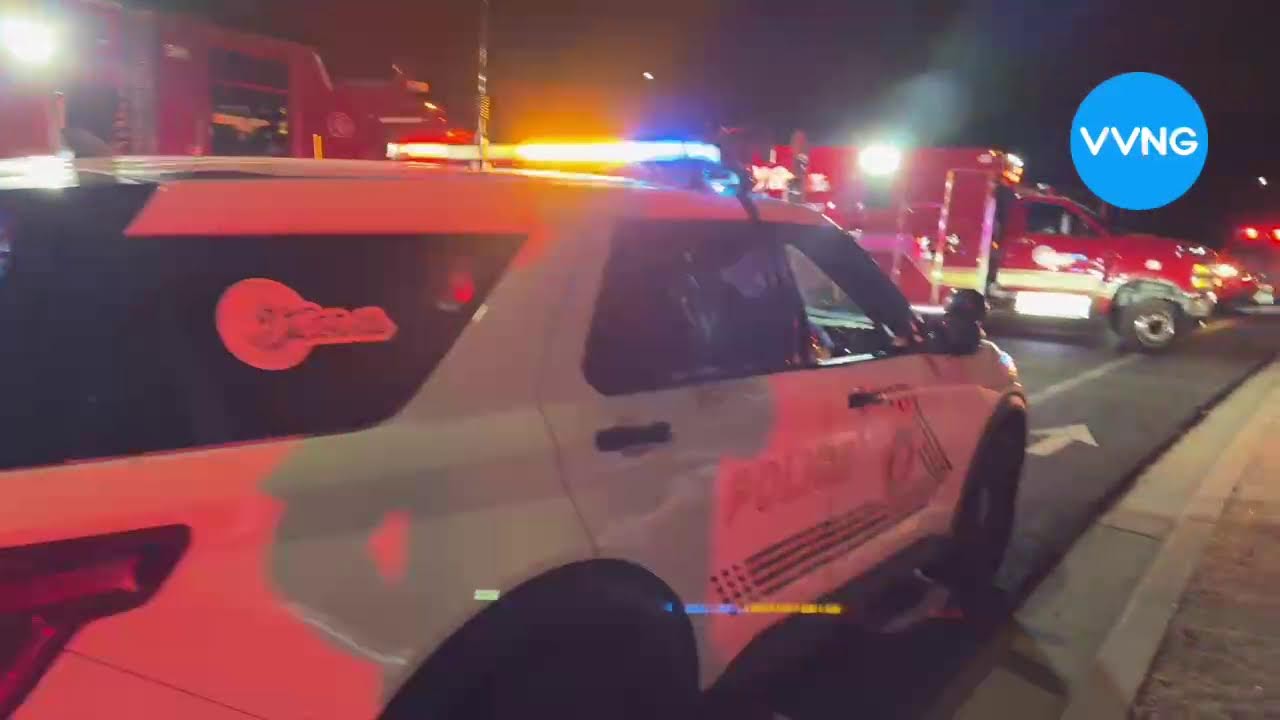 Полуприцеп врезался в дом в Викторвилле