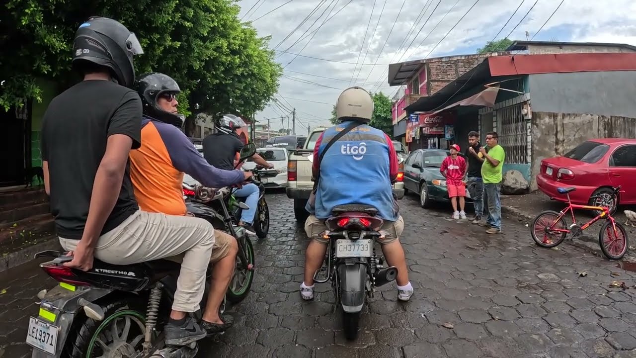 Recorrido en la calles de Chinandega de Inatec Chinandega hasta llegar a la Roberto Gonzales.