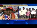 Agri-Gold victims stage relay fast at Jantar Mantar