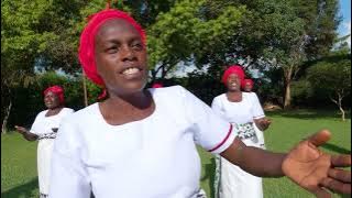 EE MUNGU NAKUSHUKURU...Kwaya ya muungano.. Mt.Mikaeli Chuo kikuu cha Moi.