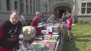 Browsing books, CDs, DVDs at Scranton sidewalk sale | 28/22 News