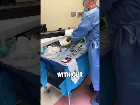 How to put gloves on for surgery! Unbelievable! 😳 #shorts