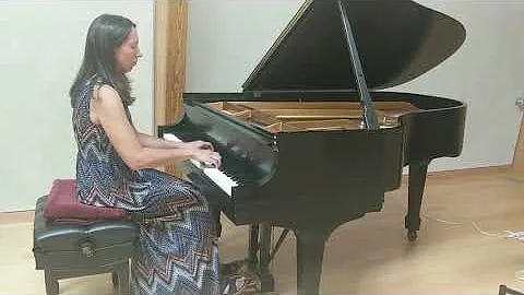 Amanda Gessler performs Beethoven