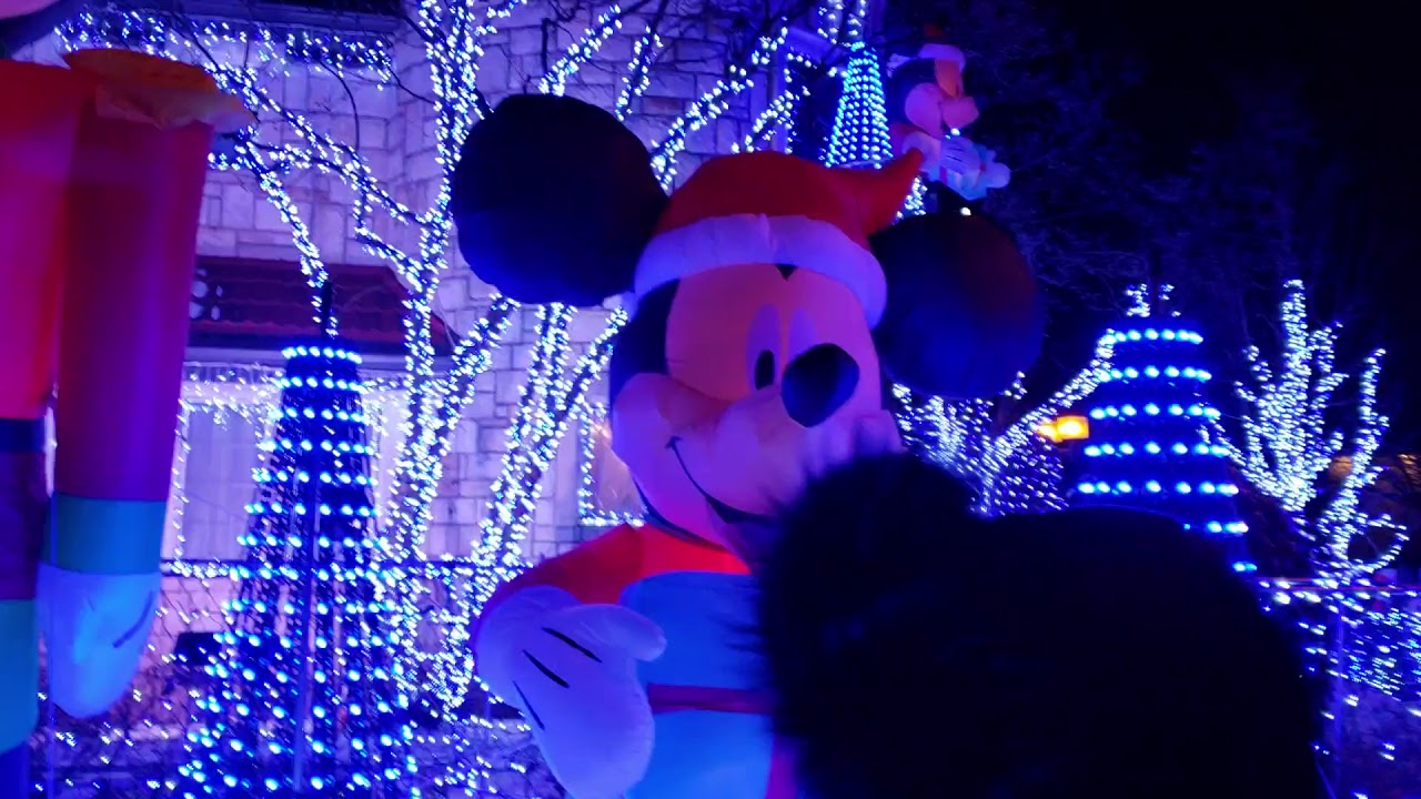 La plus belle maison décorée de lumières de Noël 2018 à