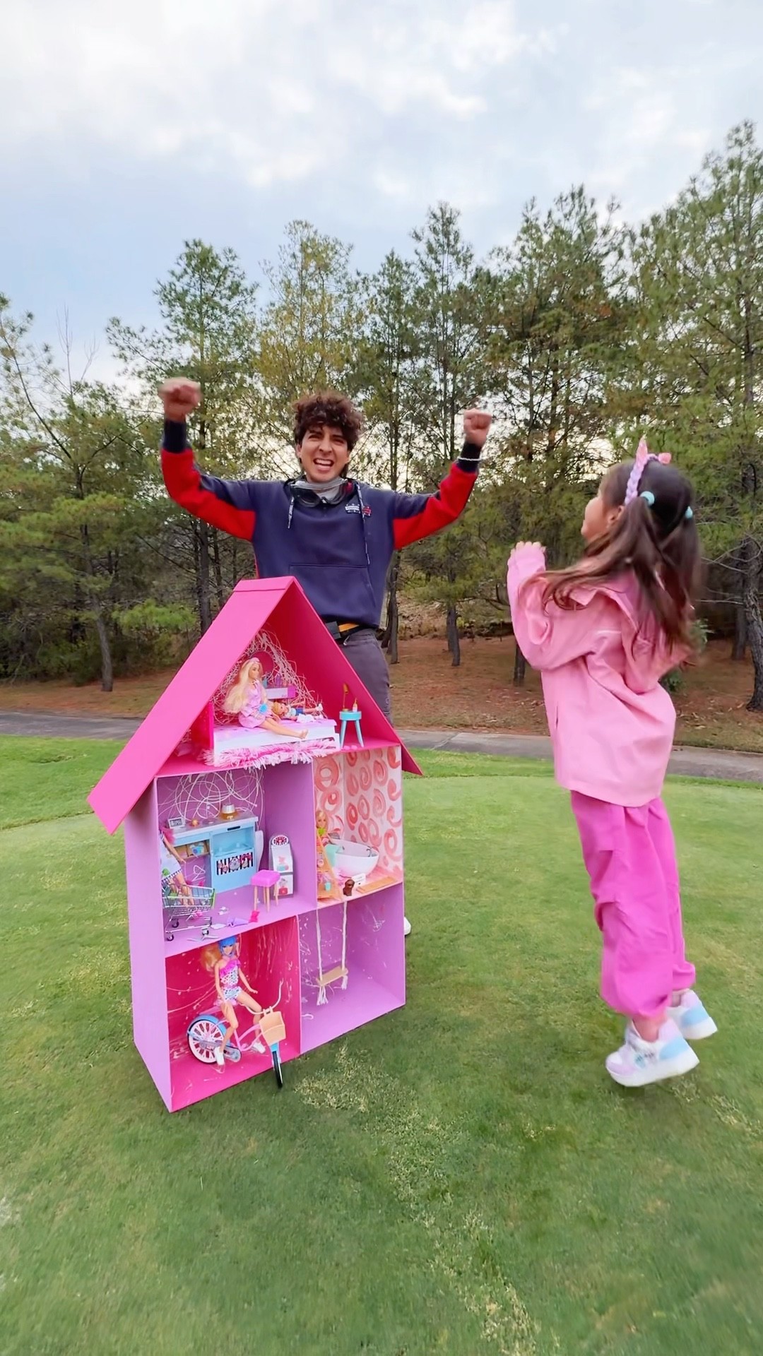 PARTE 2 CONSTRUYENDO UNA CASA DE MUÑECAS PARA ​⁠@Scarlett.Guzman