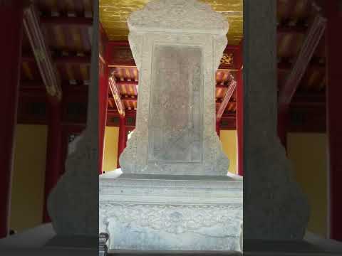 Video: Mormântul regal Minh Mang din Hue, Vietnam