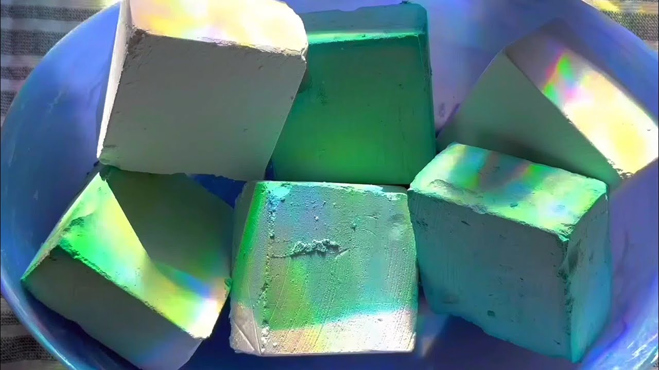 BESTEST VIBRANT GLOWING DYED GYM CHALK CRUSH. ODDLYSATISFYING SLEEPAID ...